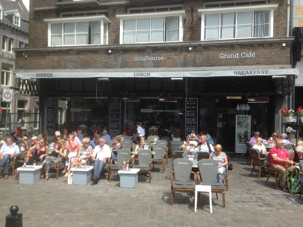 Hotel-Cafe De La Bourse_2