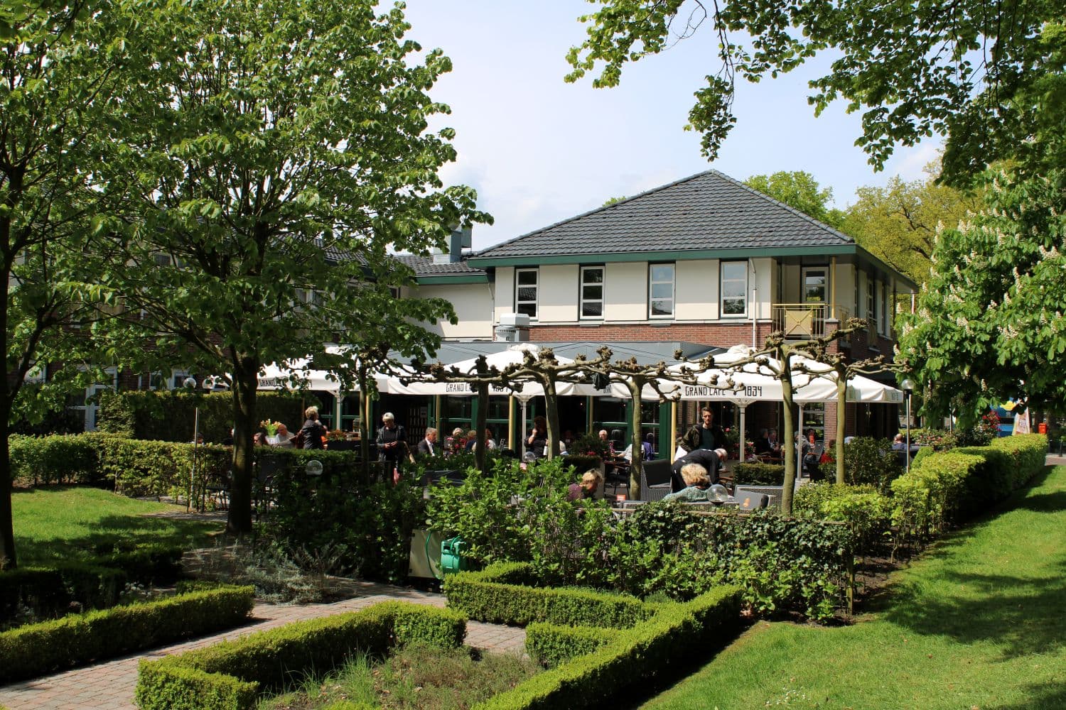 Parkhotel Tjaarda