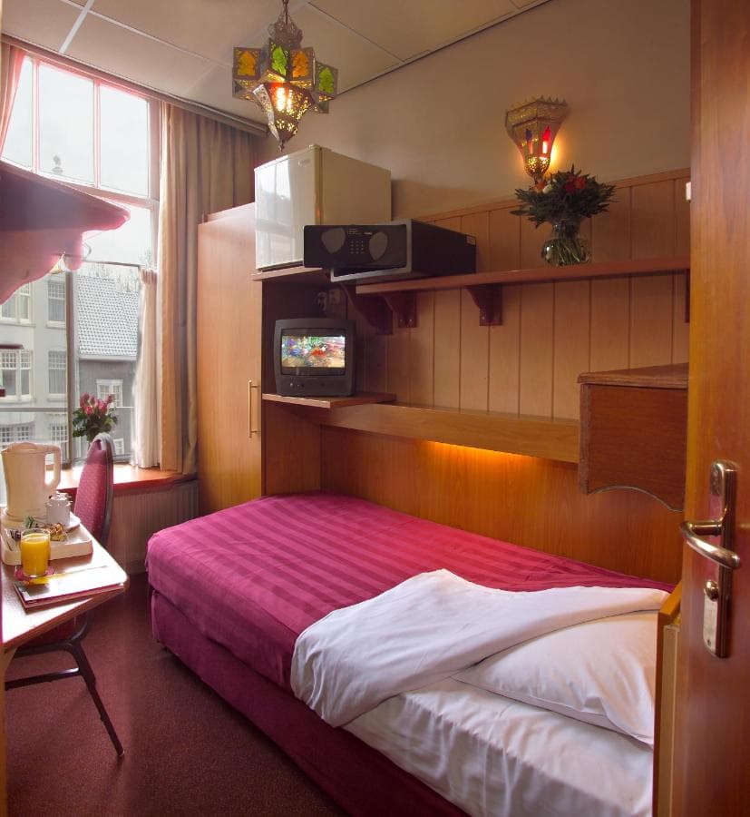 Nadia Hotel_5