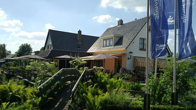 De dames van de Jonge Hotel-Restaurant