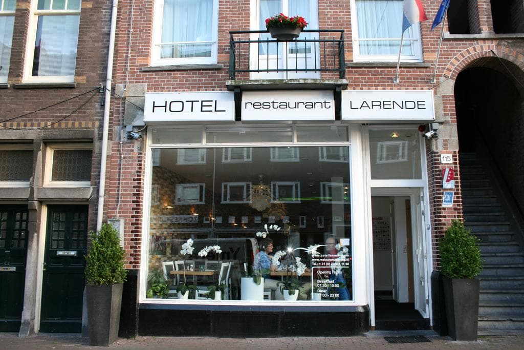 Hotel Larende