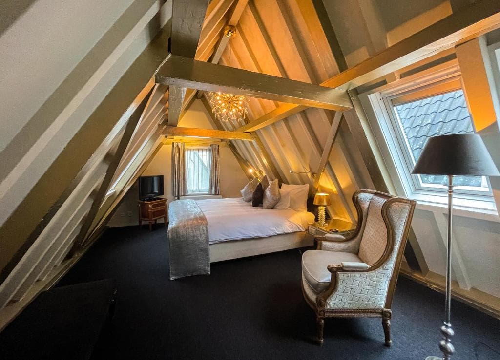 Ambassade Hotel_7