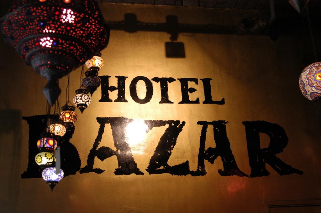 Cafe Restaurant Hotel De Bazar_2