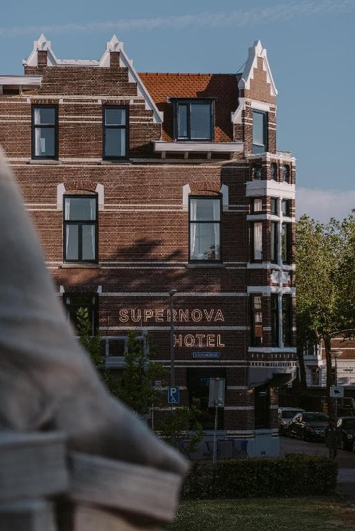 Supernova Hotel_3