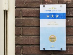 Hotelsterren.nl-Hyattplace-schiphol-amsterdam-sterrenschild-sterren